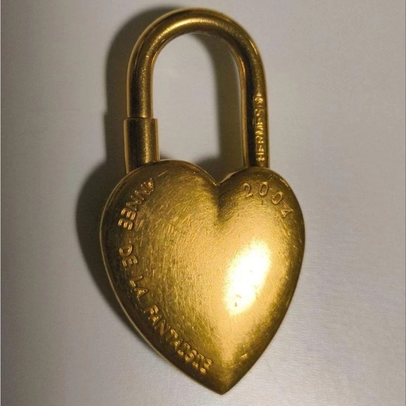 HERMES Cadena Padlock Charm La Fantaisie Heart 2004 Keychain Bag Charm Gold VTG - Picture 5 of 5
